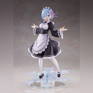 Re: Zero Rem Winter Maid Figurine NIB ✨